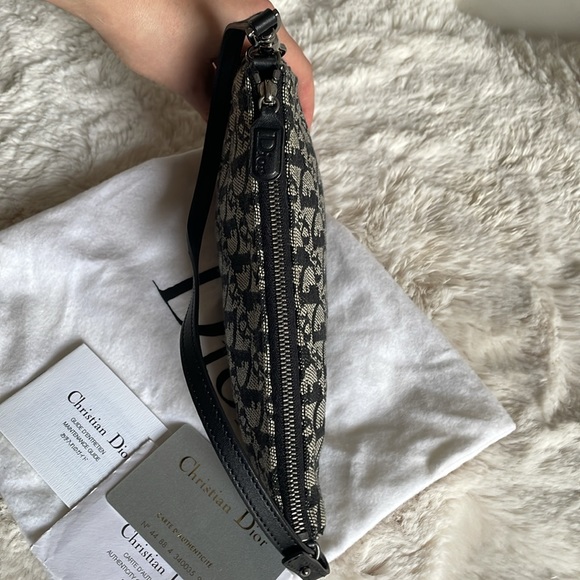 CHRISTIAN DIOR Monogram Mini Saddle Pochette Black - Picture 9 of 11
